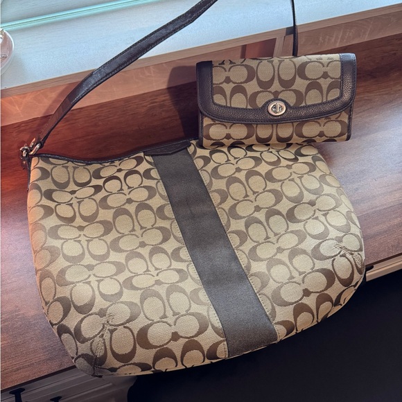 Vintage Coach Hobo Signature Brown and Tan Shoulder Bag with Matching Wallet